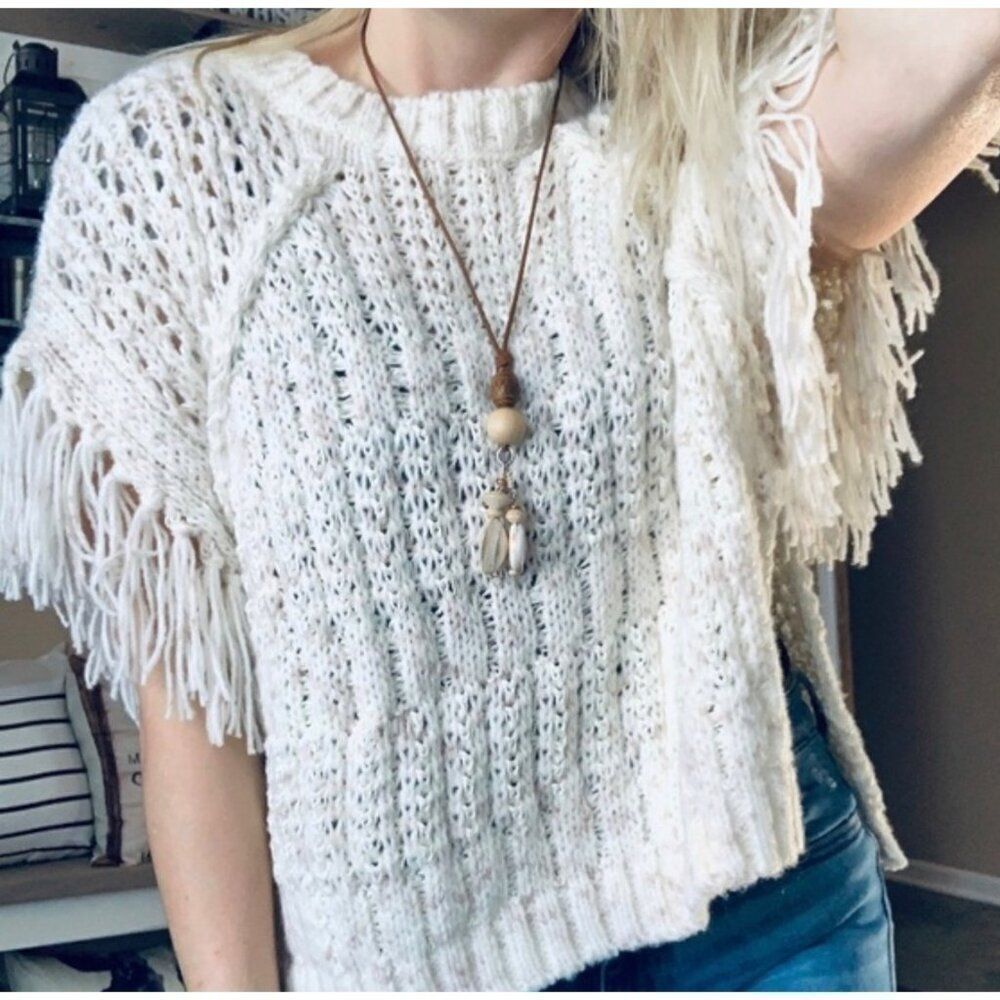 Universal Thread Women Cream Chunky Fringe Sweater Size One Size Fits Most